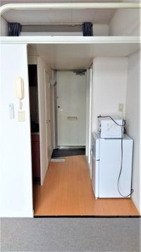 レオパレスＳＱＵＡＲＥ 玄関
