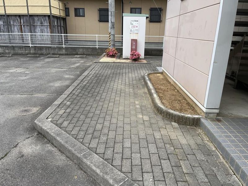 レオパレス中屋敷Ｂ エントランス