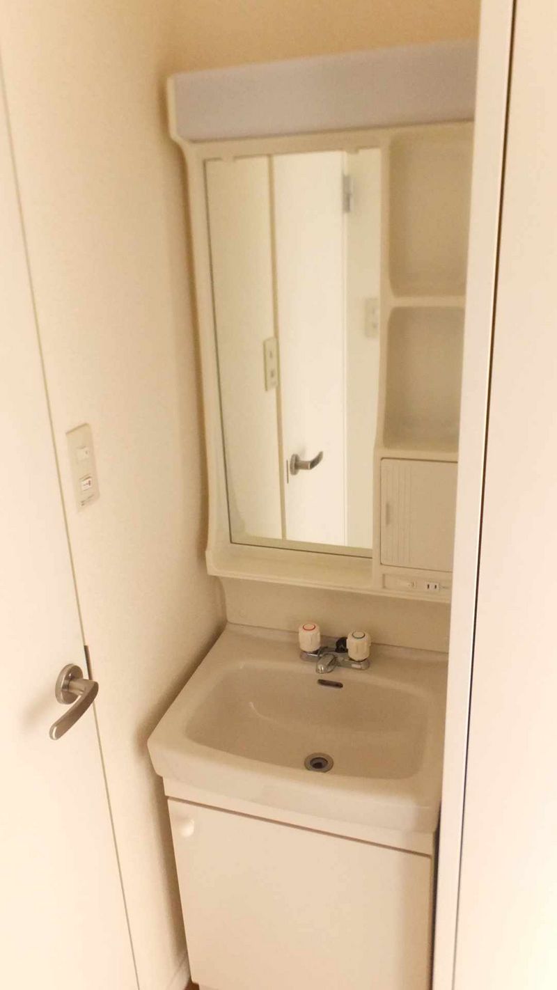 レオパレスヴィレッジ 洗面台