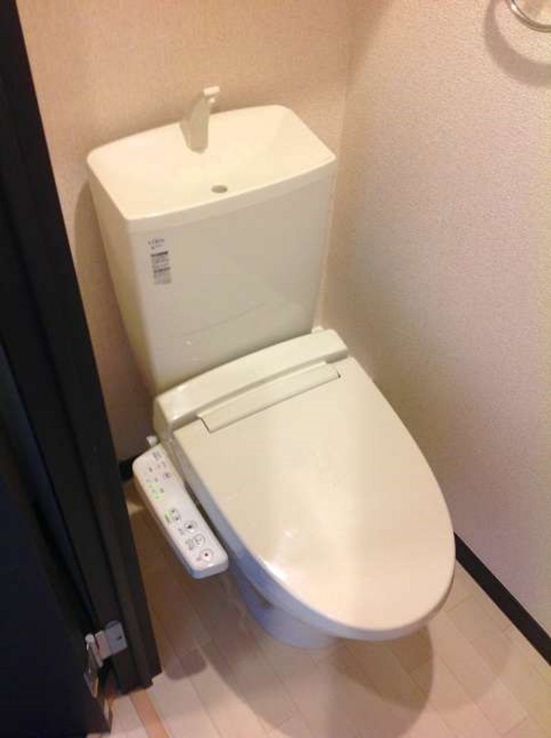 レオネクスト西新町 トイレ