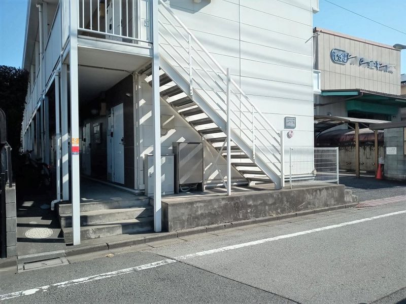 レオパレスプラムⅡ エントランス