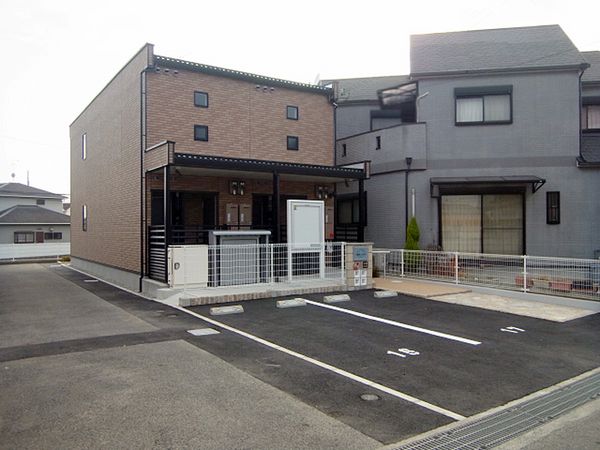 レオネクスト和泉アベニールⅡ 外観