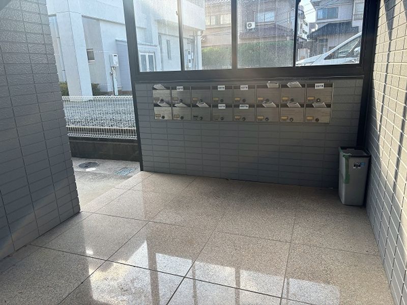 レオパレス梶栗 ロビー