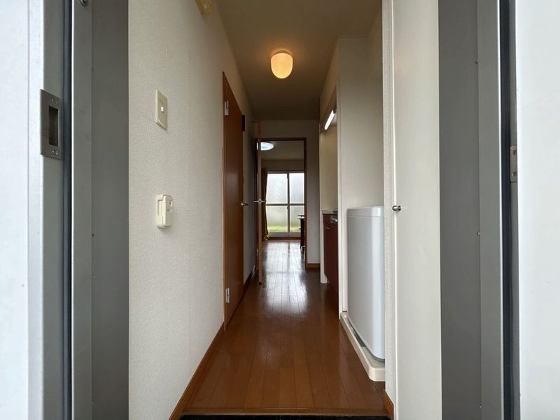レオパレスソフィア 玄関