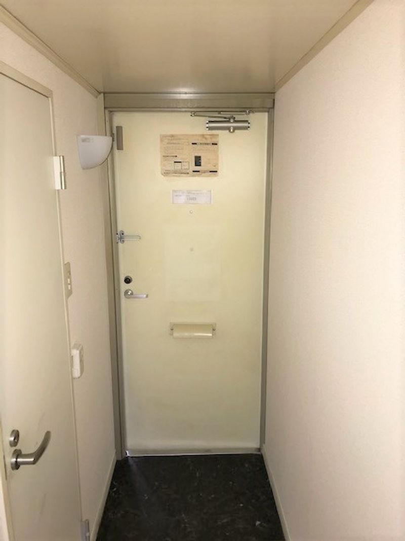 レオパレス欅 玄関