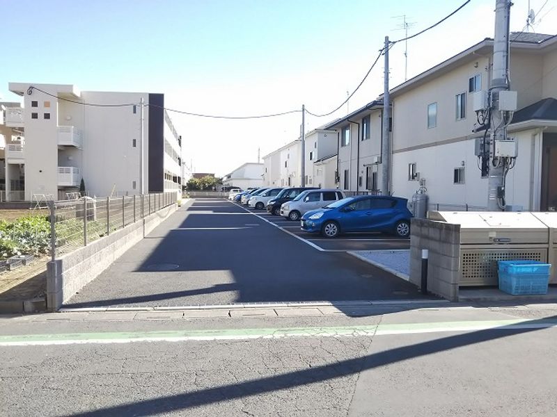 レオネクストマメゾン吹上富士見 駐車場