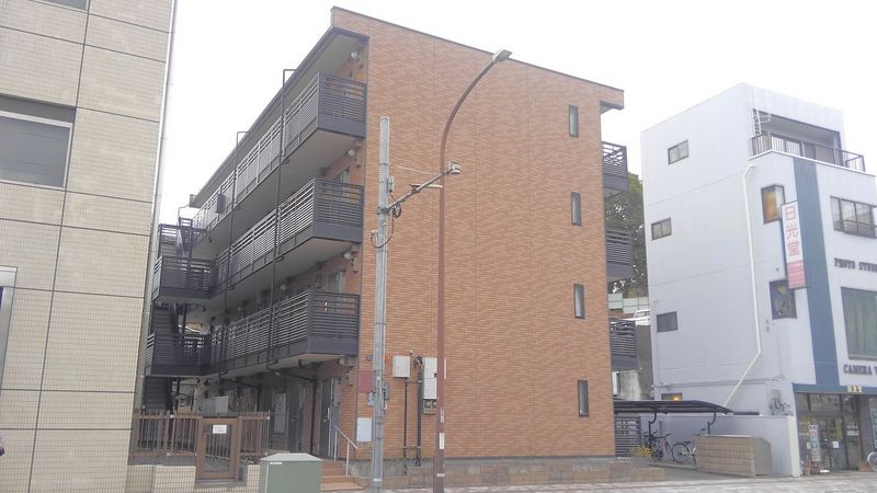 レオネクストＨＡＮＡＷＡＤＡ エントランス