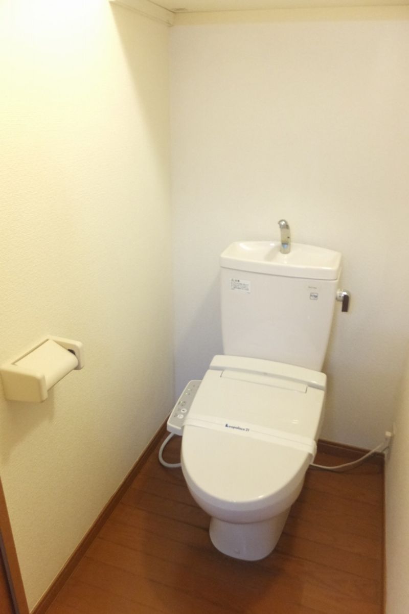 レオパレスみやび トイレ