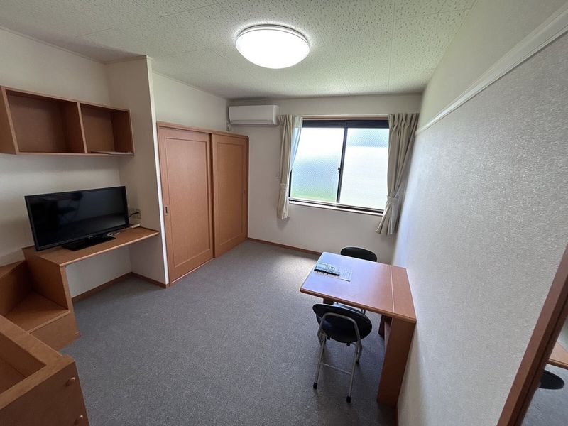 レオパレスエスポワール 居間