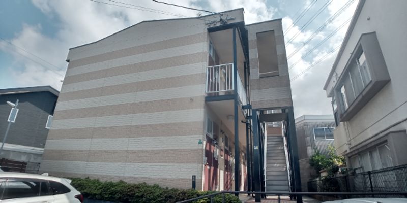 レオパレスシャローム 外観