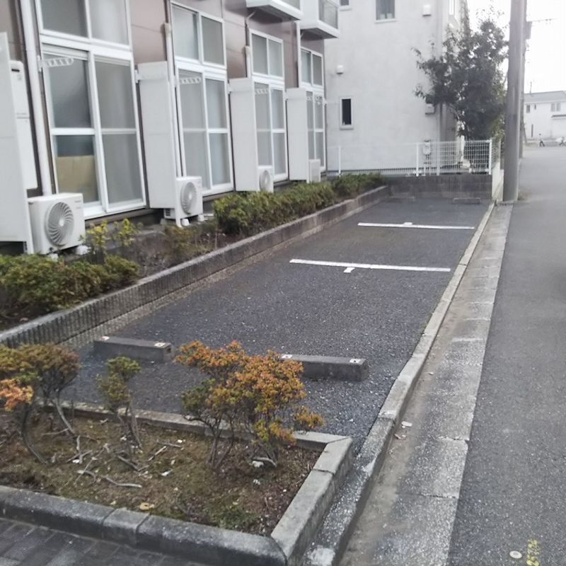 レオパレスサンヴィレッジⅡ 駐車場