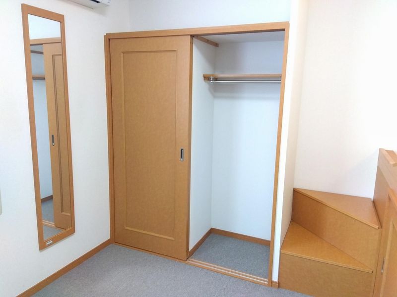 レオパレスパストラルフォレスト 収納