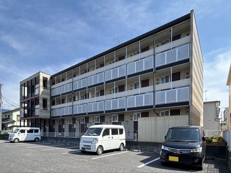 レオパレスグランドパレス春日部 外観