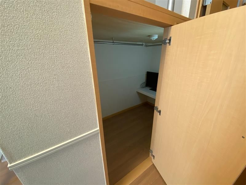 レオパレスルミエール西台 収納