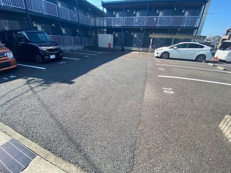 レオパレスアプレシオⅠ 駐車場