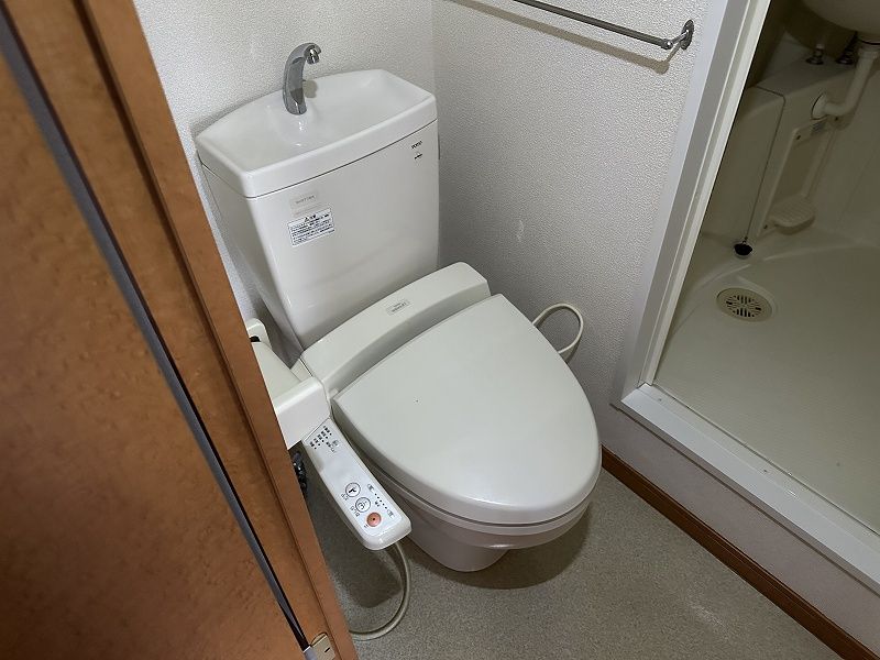 レオパレスら　べるでゅーら トイレ
