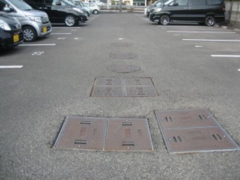 レオパレスフレグラント 駐車場