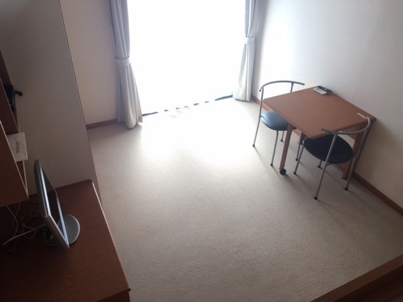 レオパレスサンホームⅡ 居間