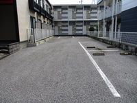 レオパレスパークハイムⅤ 駐車場