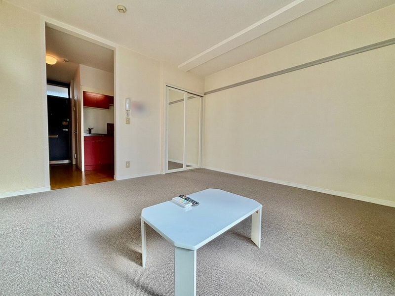 レオパレスあづみの 居間