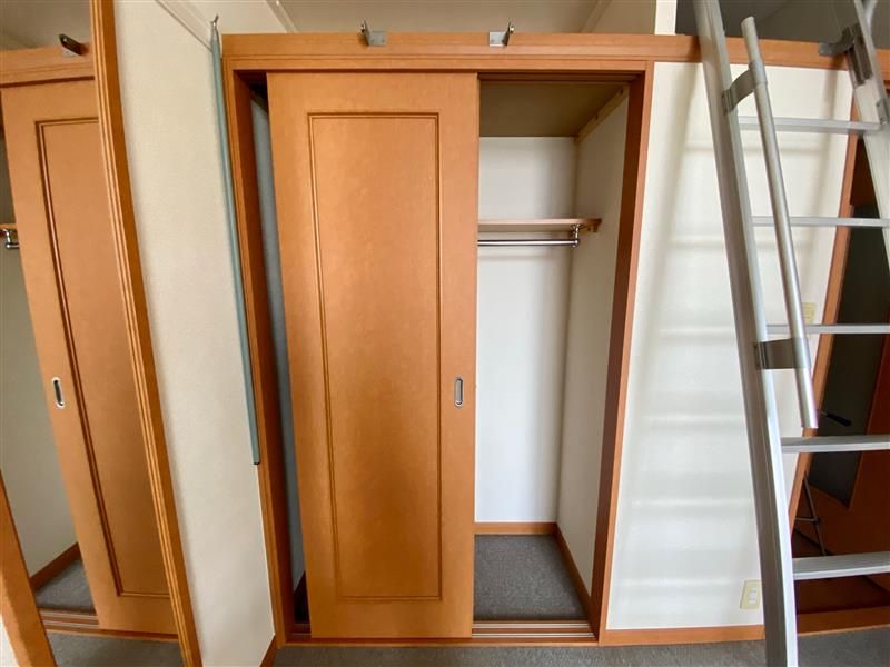レオパレスビバ上板橋 収納