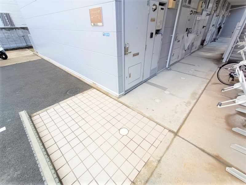 レオパレスルシェルブルー東大阪 エントランス