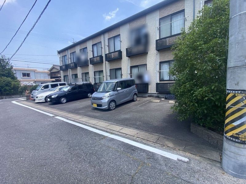 レオパレスＲＥＩＮＡ 駐車場