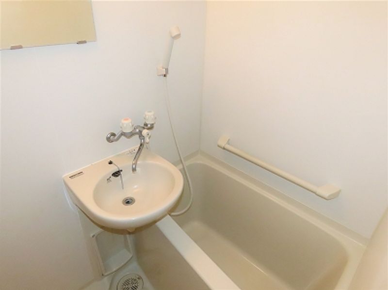 レオパレスアップル 風呂