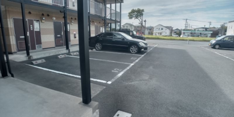 レオパレスアイリス学研台Ⅱ 駐車場