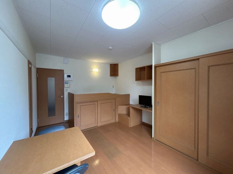 レオパレスカシオペア 居間