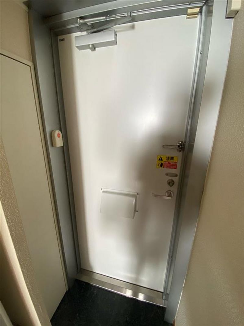レオパレスさつきⅡ 玄関