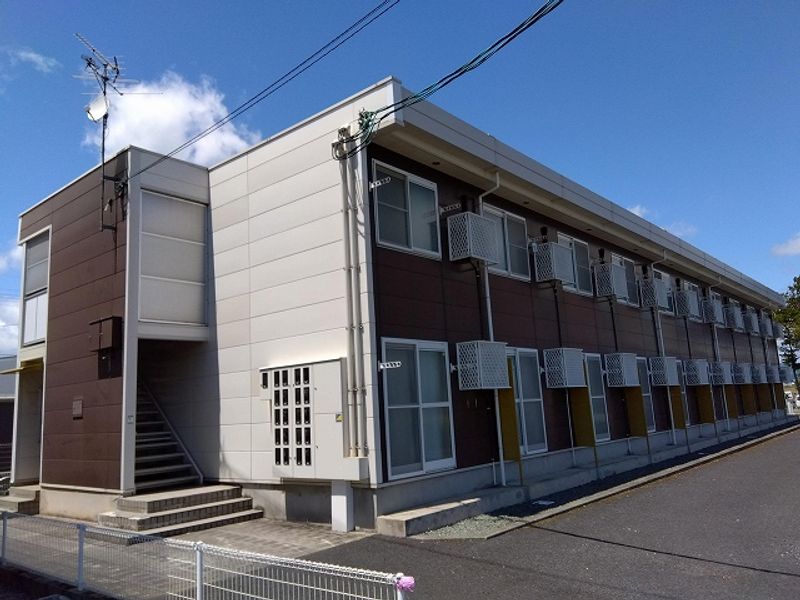 レオパレスフルール 外観