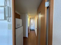 レオパレスクレスト 玄関