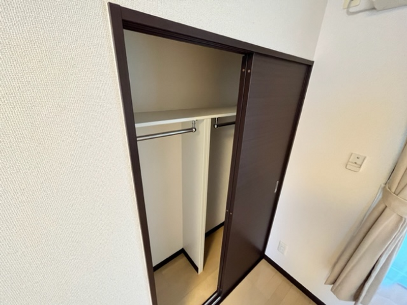 レオネクスト四女子西 収納