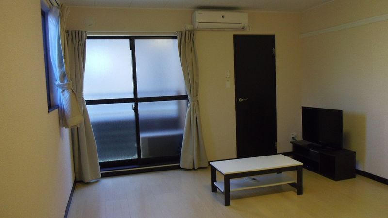 レオネクストクアドリフォリオ 居間