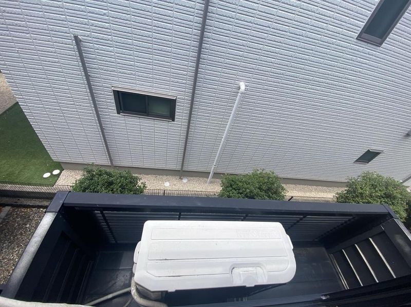 レオパレスプチクローバー バルコニー