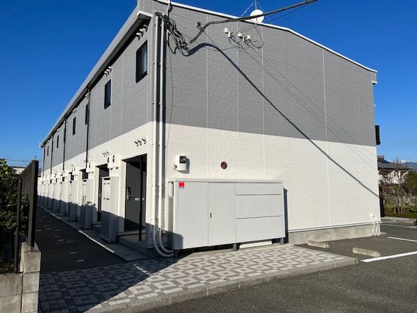 レオパレスチェリーナハウス 外観