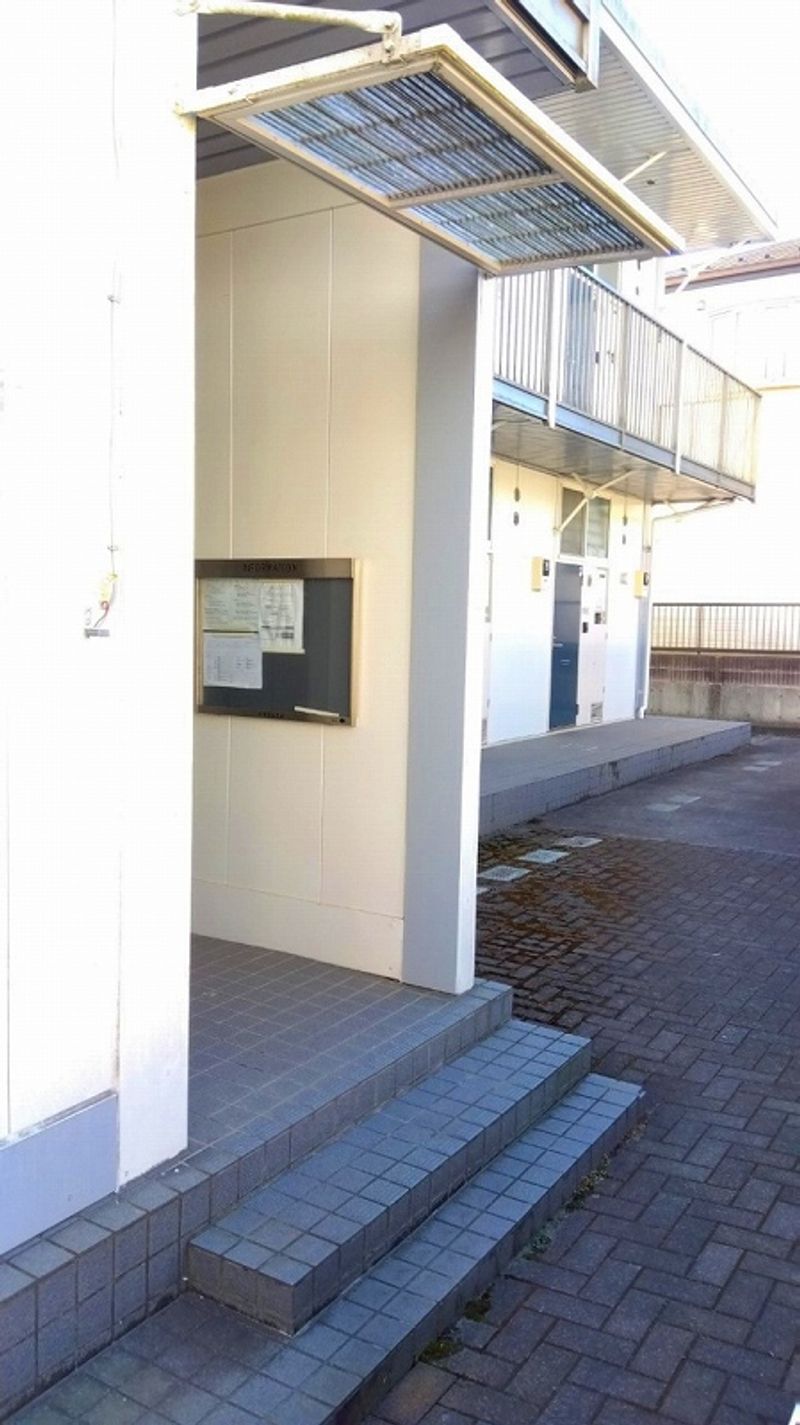 レオパレス１００ エントランス