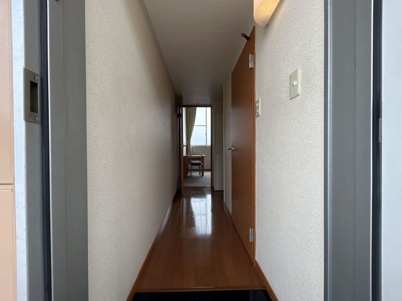 レオパレスチェルシー 玄関