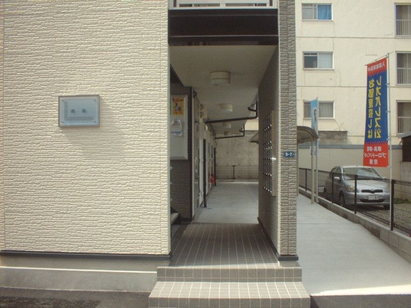 レオパレス凛凛 エントランス
