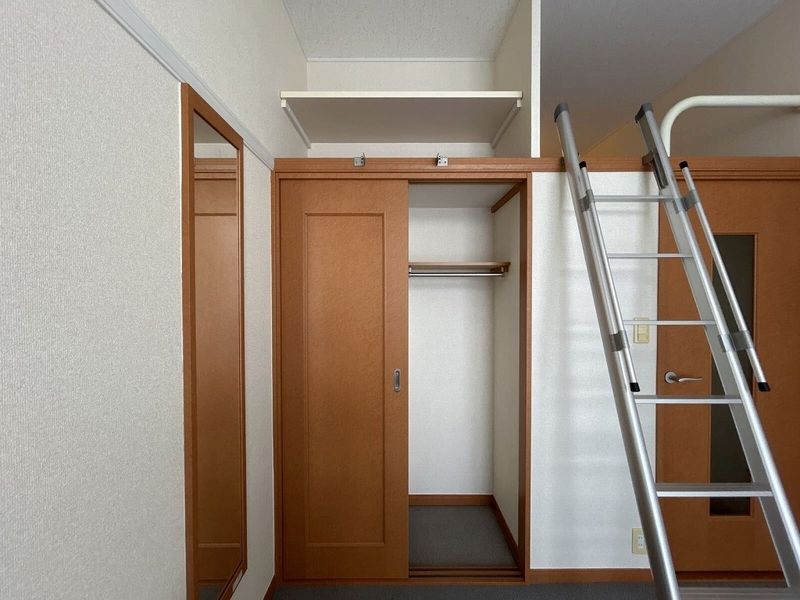 レオパレスグランプラス 収納