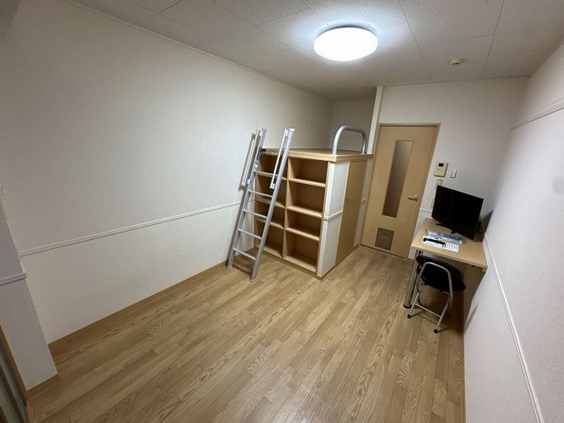 レオパレスＧＦ白鷺 居間