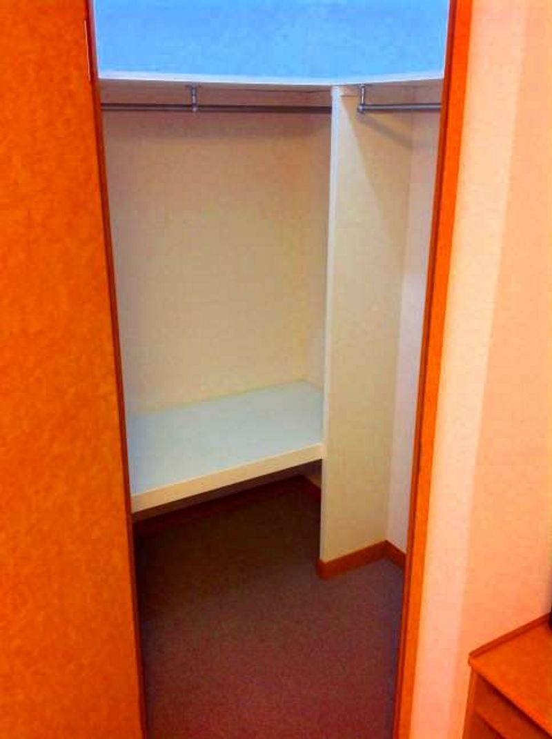 レオパレスフルーハイツ 収納