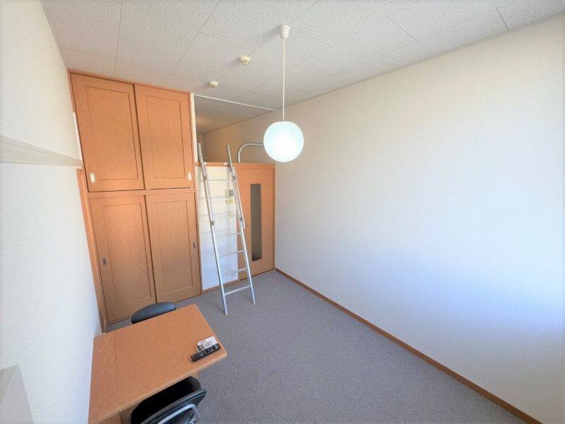 レオパレスアシャ 居間