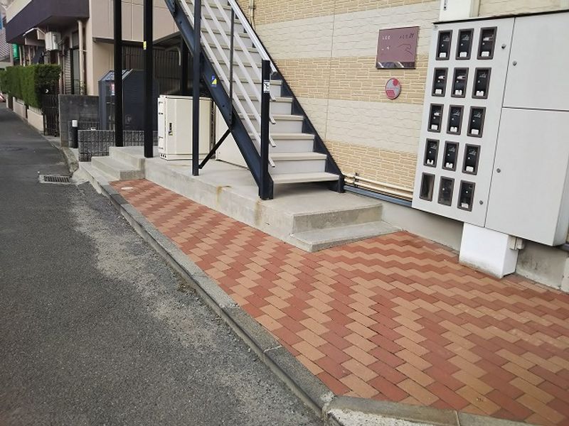 レオパレスラ　プランタン　Ⅱ エントランス