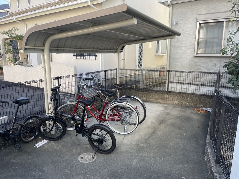 レオパレスアザレア 共用部分