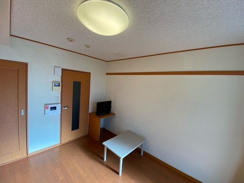 レオパレスミヨシ 居間
