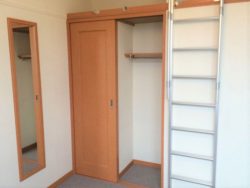 レオパレス南向 収納