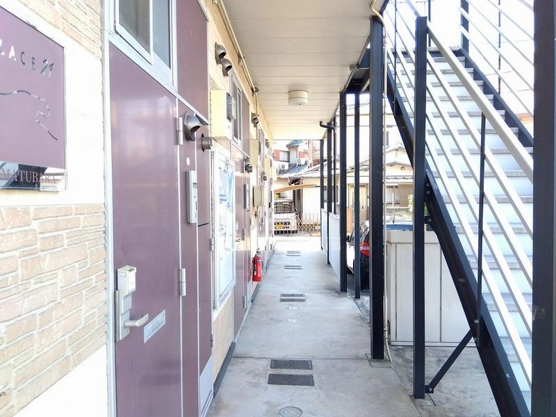 レオパレスＫＯＭＡＴＵＢＡＲＡ 共用部分
