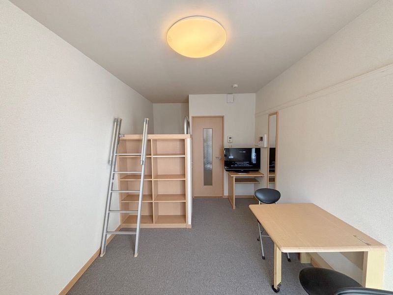 レオパレス鳴尾Ａ 居間